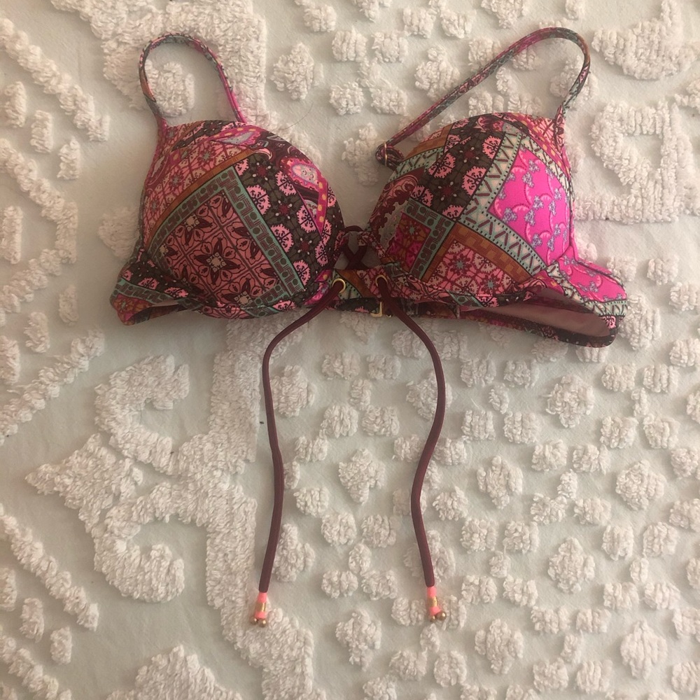 Patterned Push Up Bikini Top - Picture 2 of 4